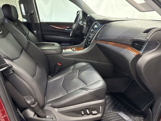 Used 2018 Cadillac Escalade Luxury RWD image 17