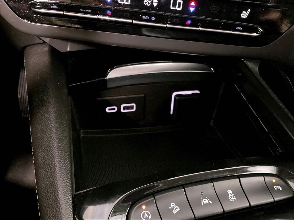 Used 2023 Buick Envision Preferred AWD/4WD image 27