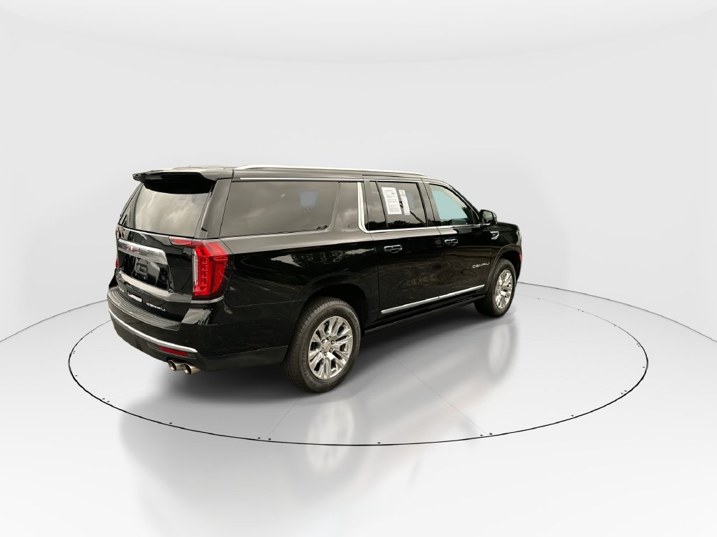 Used 2024 GMC Yukon XL Denali AWD/4WD image 8