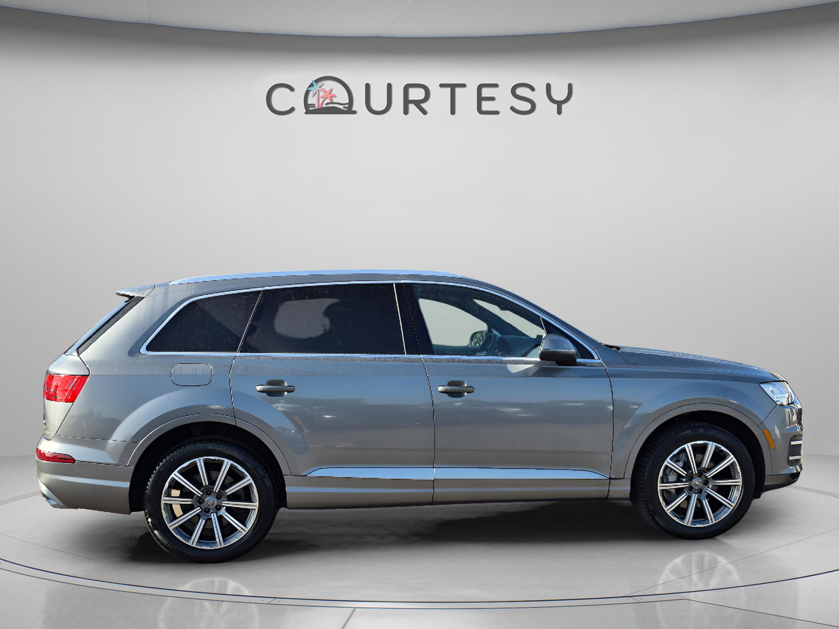 Used 2018 Audi Q7 3.0T Premium Plus w/ Premium Plus Package AWD/4WD image 7