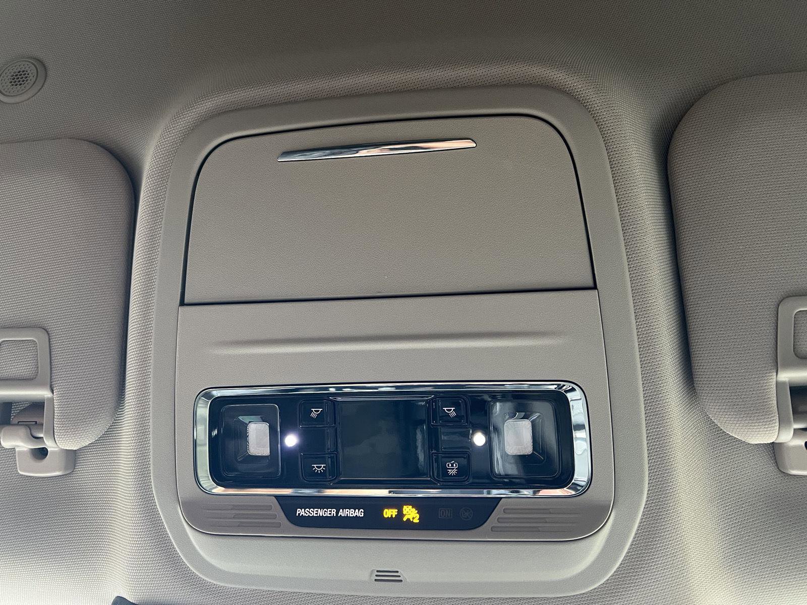 Used 2025 Lincoln Corsair AWD image 38