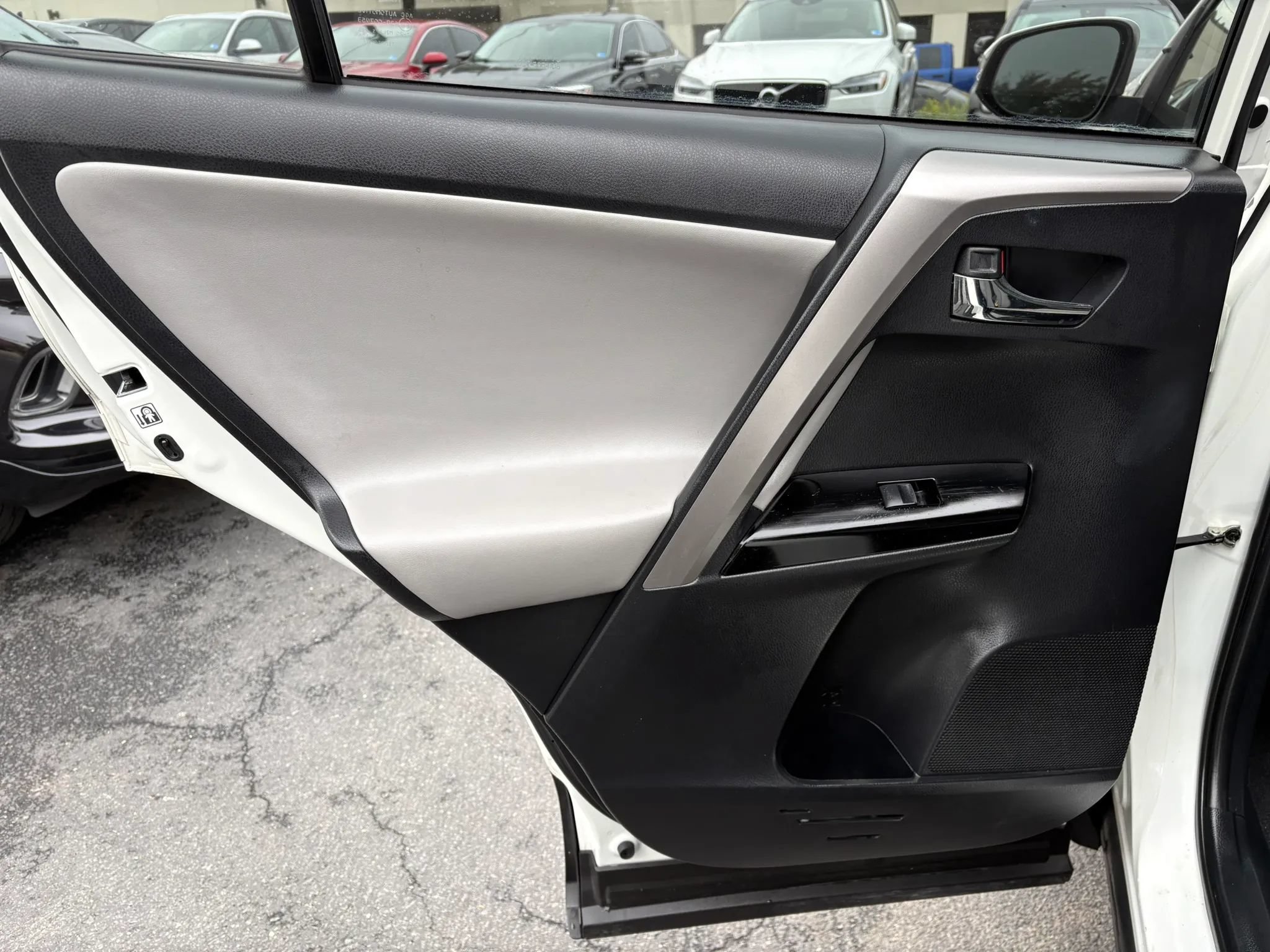 Used 2017 Toyota RAV4 Limited w/ All Weather Liner Package AWD/4WD image 16