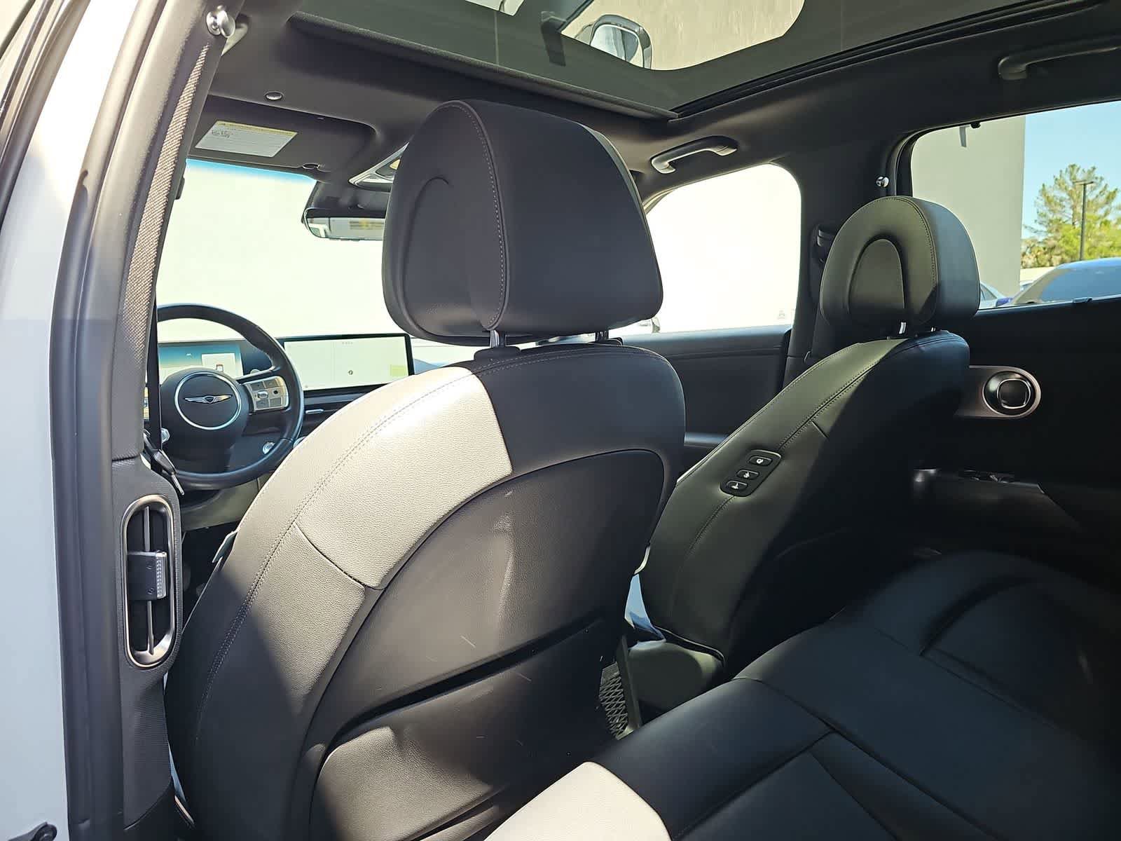 Certified 2023 Genesis GV60 Advanced AWD/4WD image 16