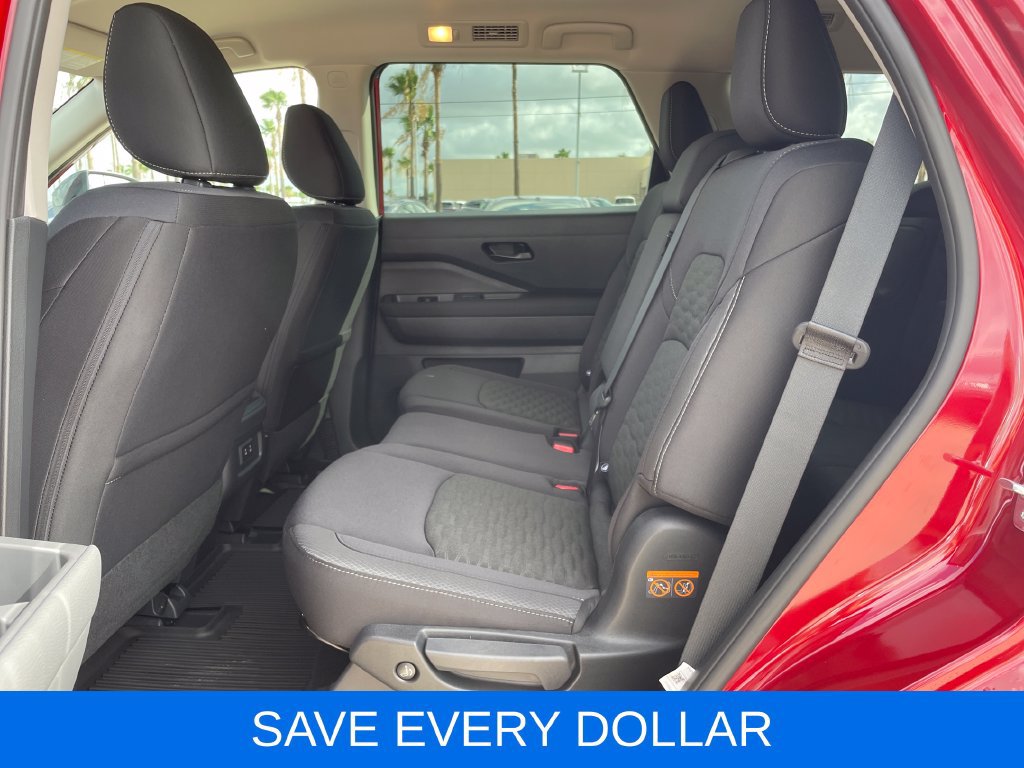 Used 2026 Nissan Pathfinder SV FWD image 25