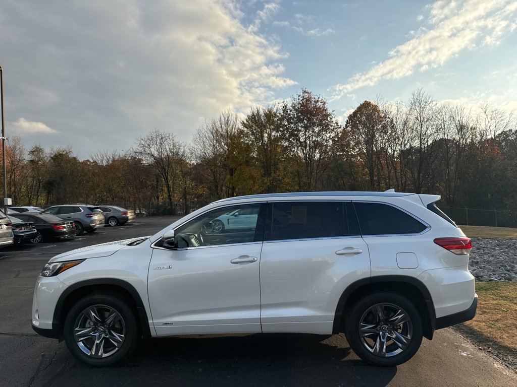 Used 2019 Toyota Highlander Limited image 2