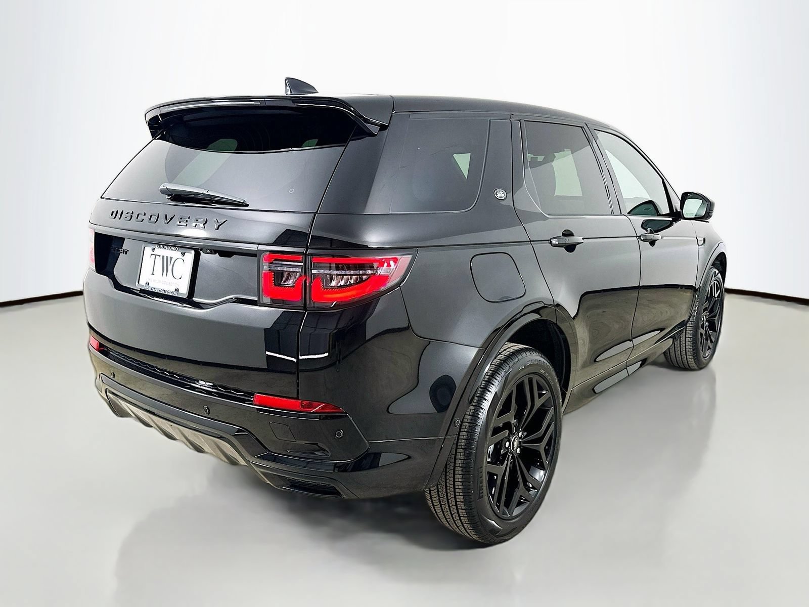 New 2026 Land Rover Discovery Sport Landmark AWD/4WD image 5