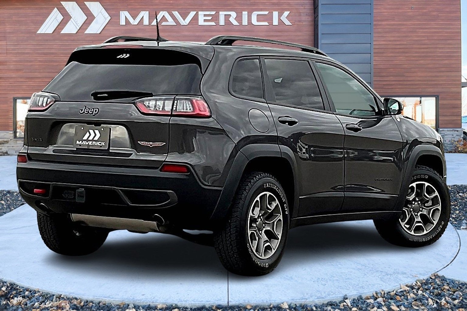 Used 2022 Jeep Cherokee Trailhawk w/ Trailer Tow Group image 5
