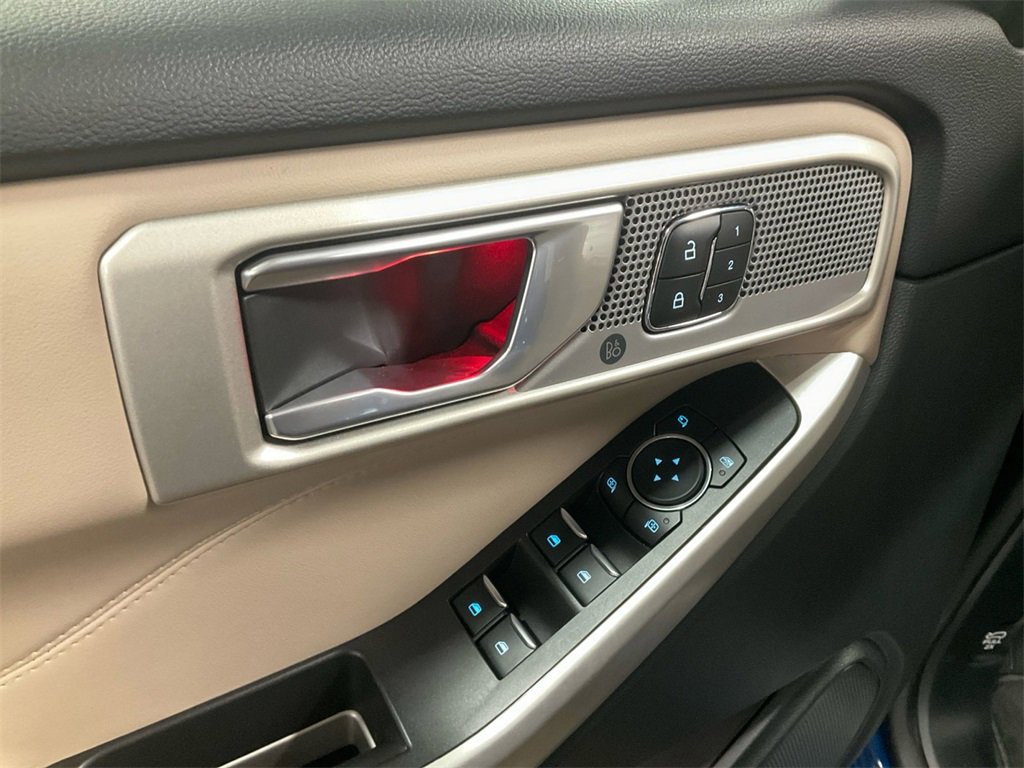 Used 2023 Ford Explorer Limited image 24