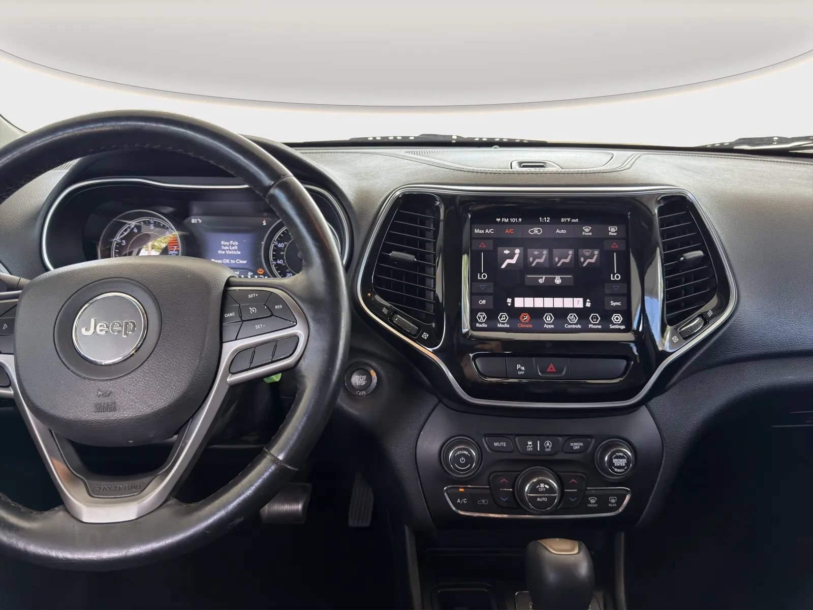 Used 2019 Jeep Cherokee Limited FWD image 15