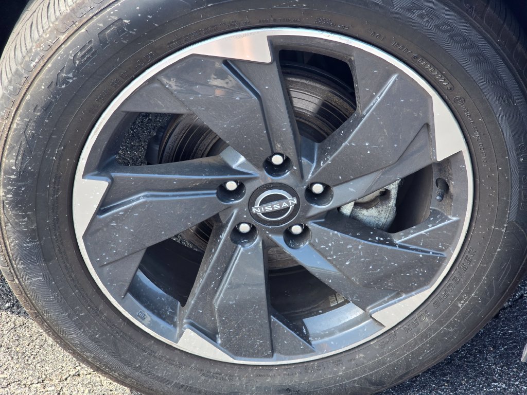 Used 2025 Nissan Rogue SV FWD image 6