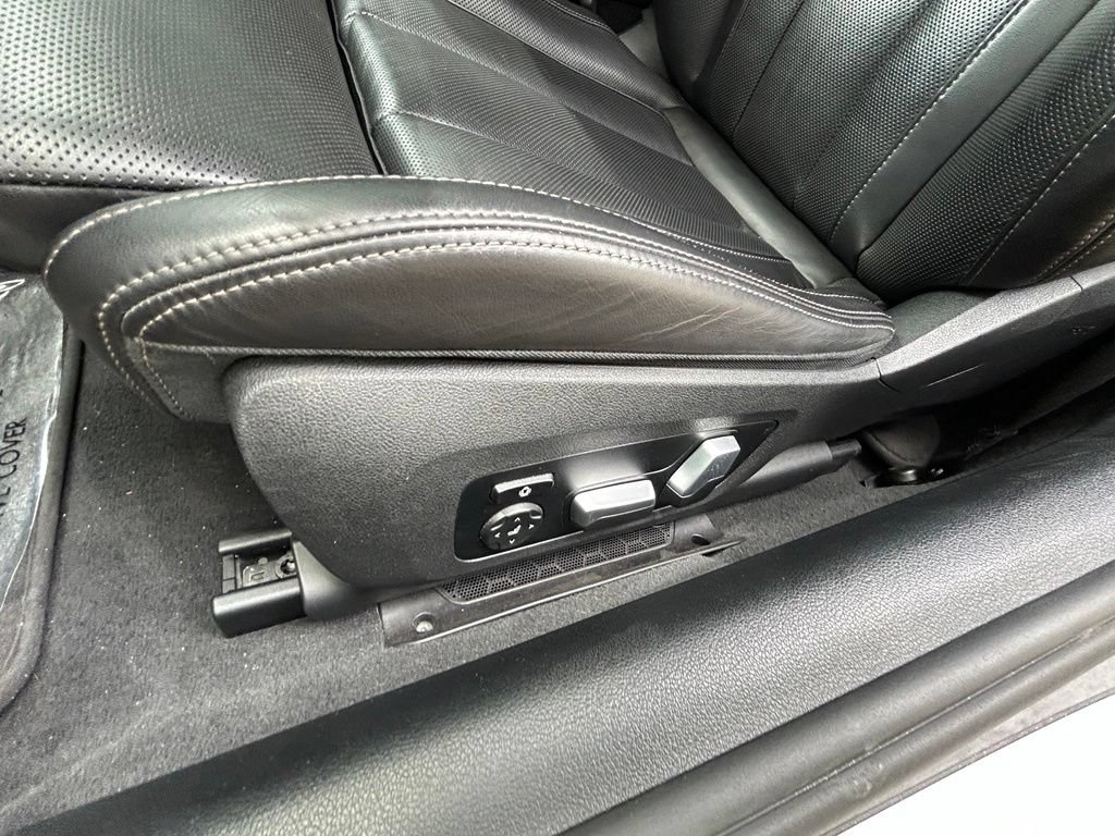 Used 2023 BMW M850i xDrive Convertible w/ Premium Package AWD/4WD image 17