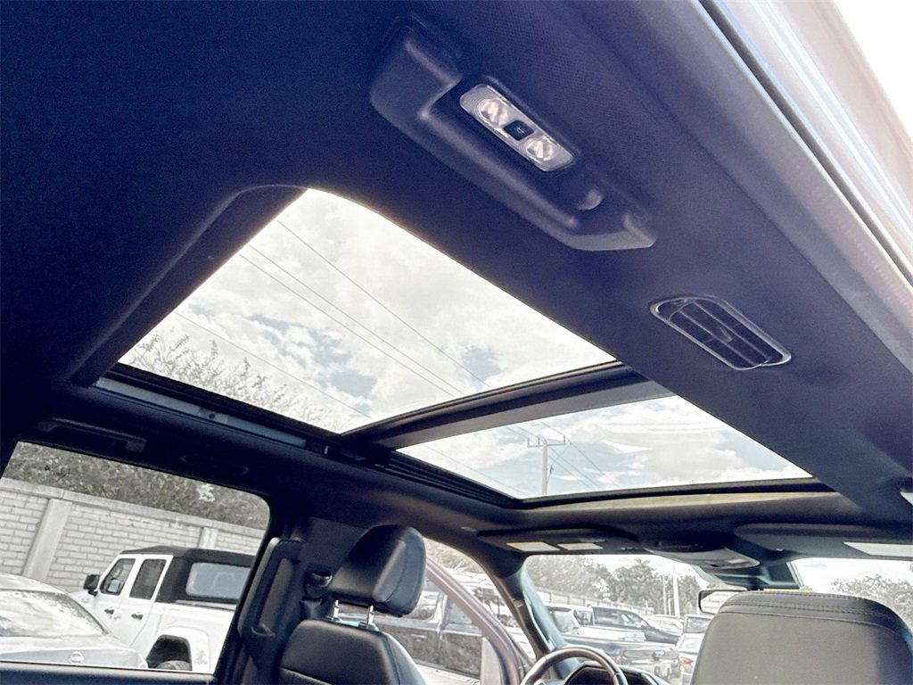 Used 2021 Ford Expedition Limited image 24