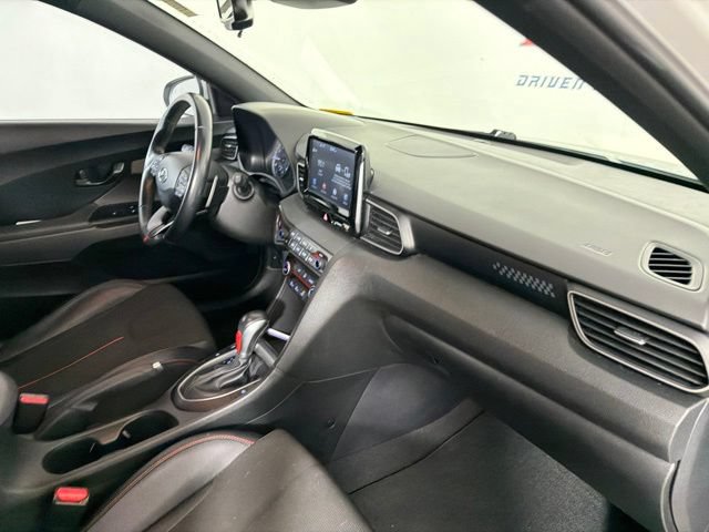 Used 2019 Hyundai Veloster 2.0 Premium FWD image 17