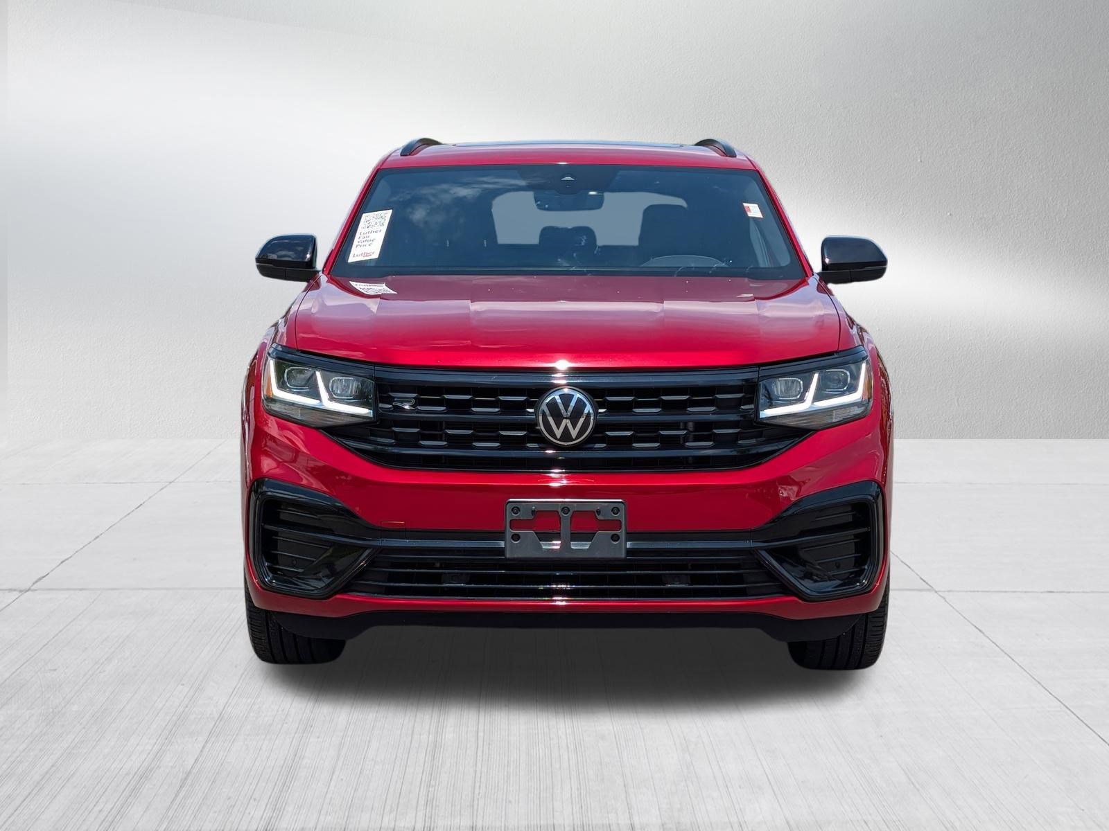 Used 2023 Volkswagen Atlas Cross Sport SEL R-Line AWD/4WD image 2