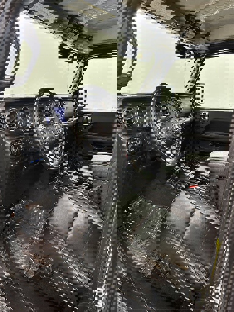 Used 2021 Jeep Wrangler Unlimited Sahara w/ Cold Weather Group image 21