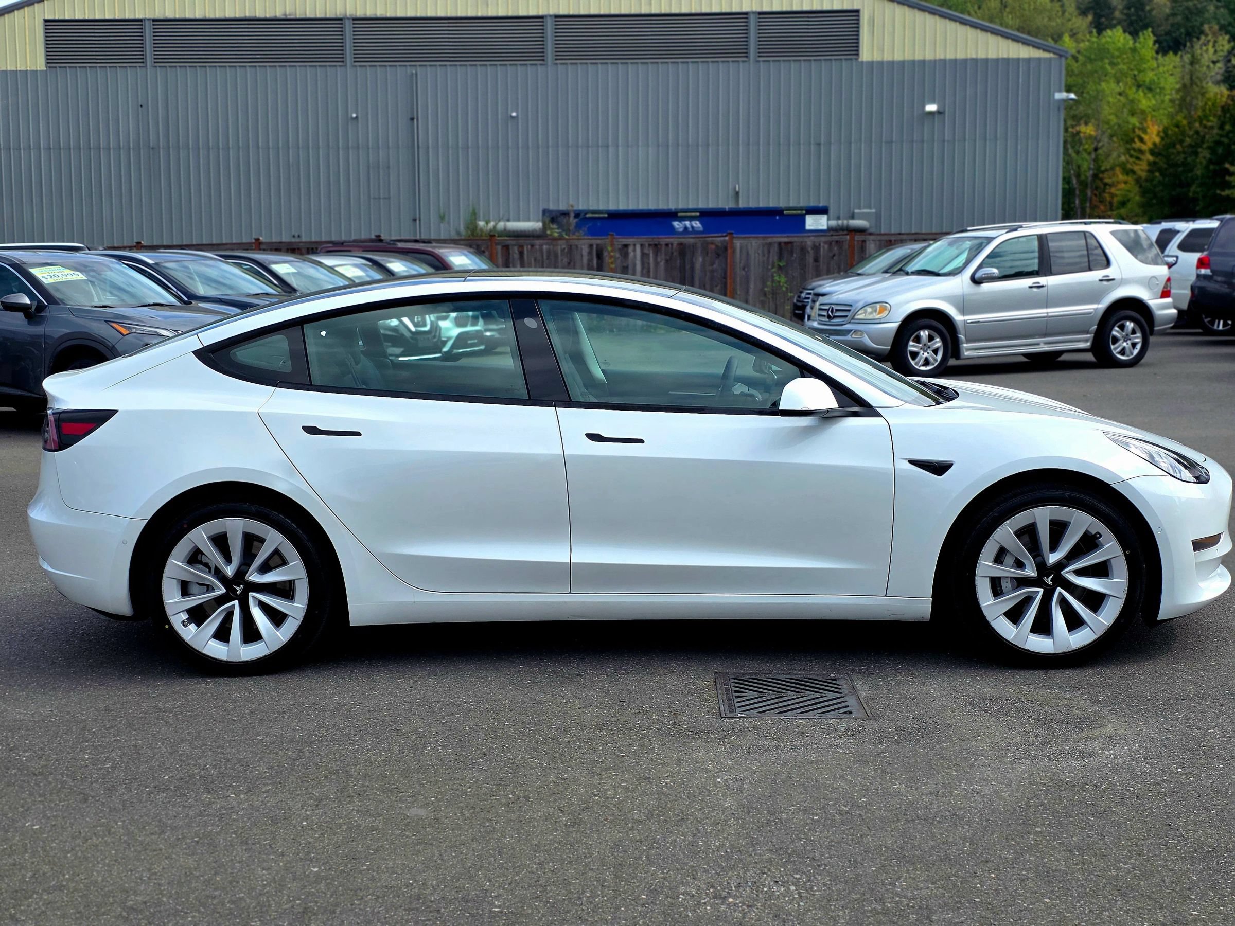 Used 2021 Tesla Model 3 Standard Range Plus RWD image 17