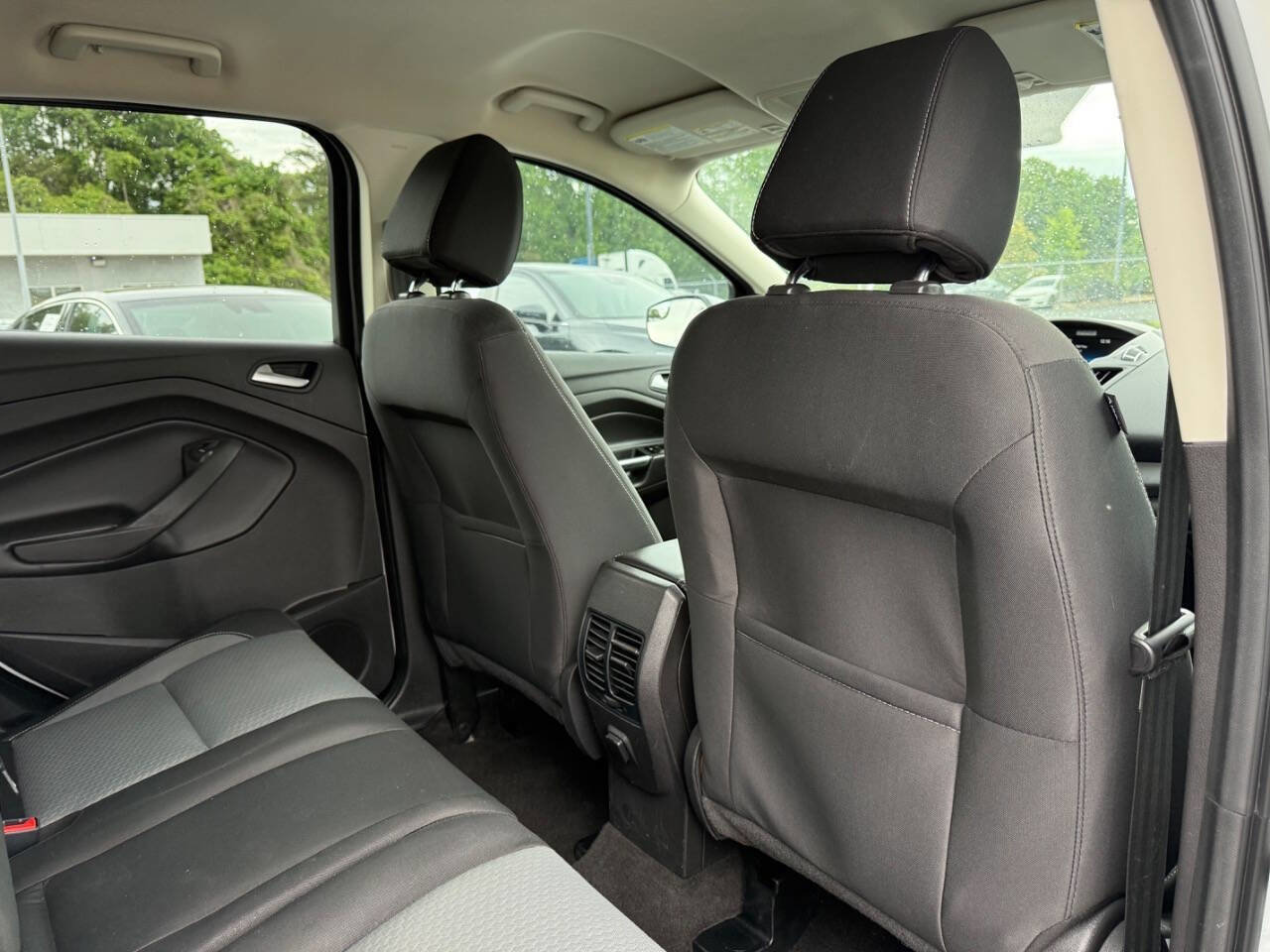 Used 2017 Ford Escape SE FWD image 13