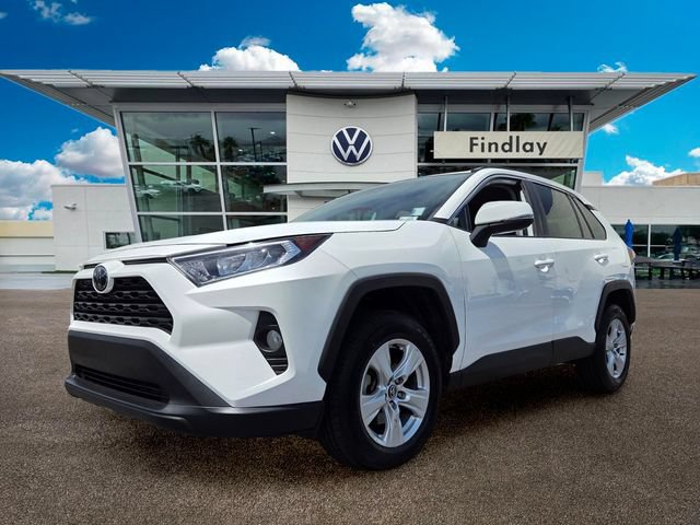 Used 2021 Toyota RAV4 XLE AWD/4WD image 2