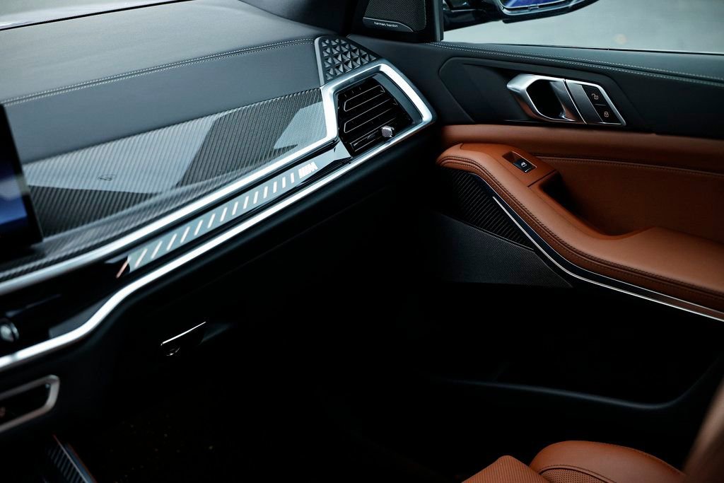New 2026 BMW X5 M60i w/ Climate Comfort Package image 29