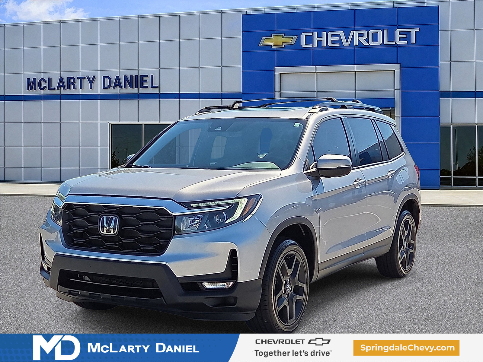 Used 2023 Honda Passport EX-L image 2