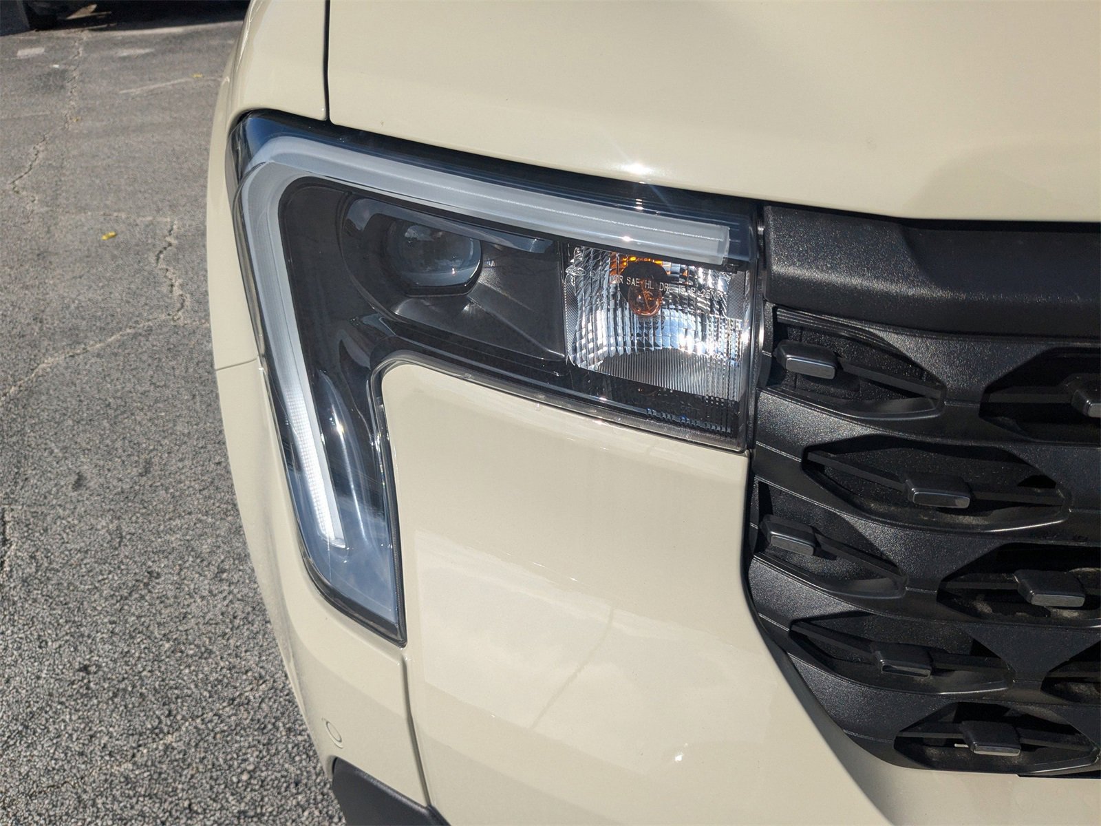 New 2025 Ford Maverick Lariat image 10