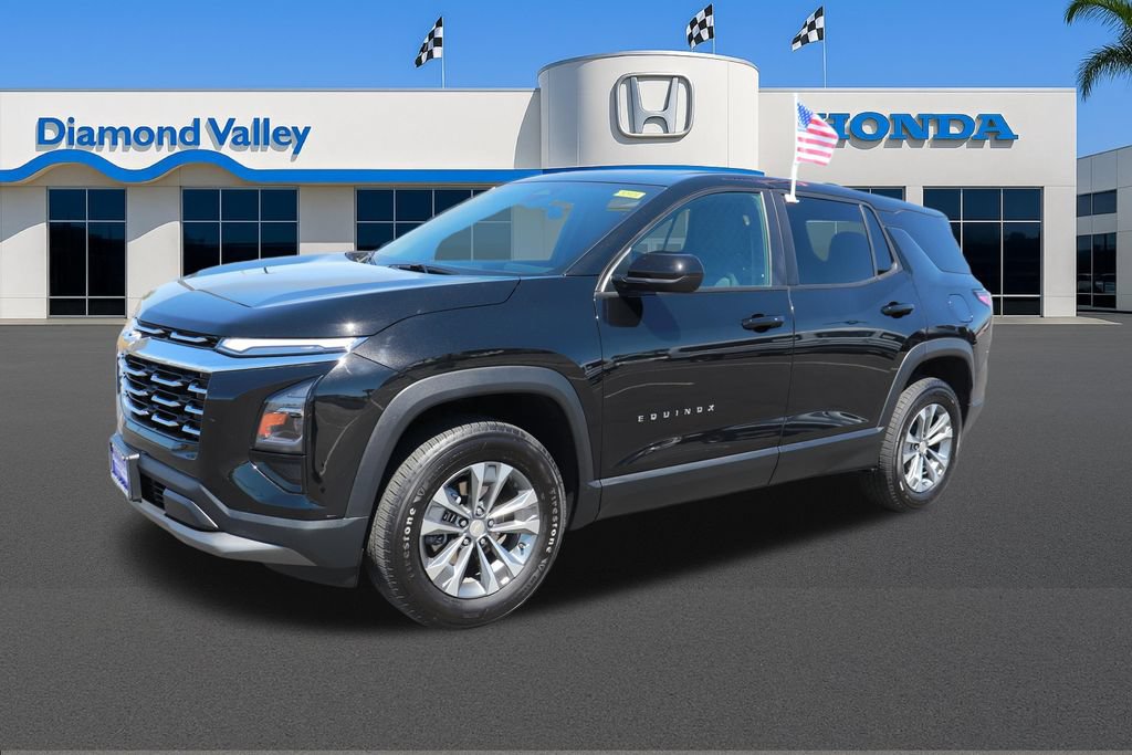 Used 2026 Chevrolet Equinox LT FWD image 3