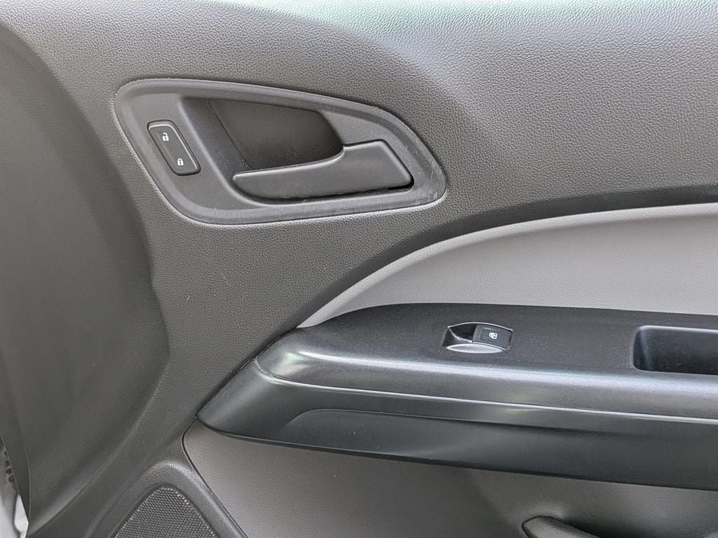 Used 2022 Chevrolet Colorado W/T AWD/4WD image 31