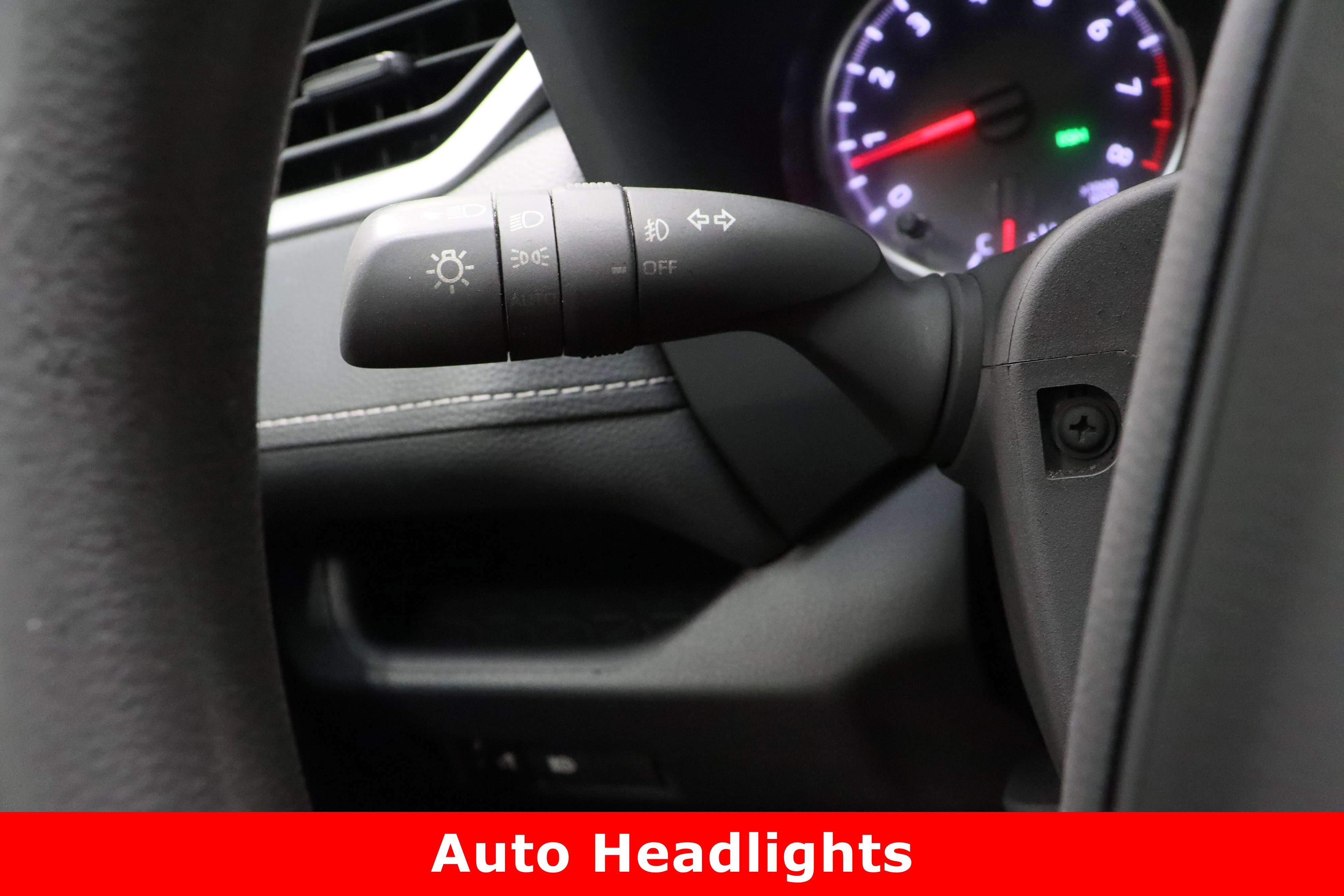 Used 2021 Toyota RAV4 XLE w/ Carpet Mat Package (TMS) image 25