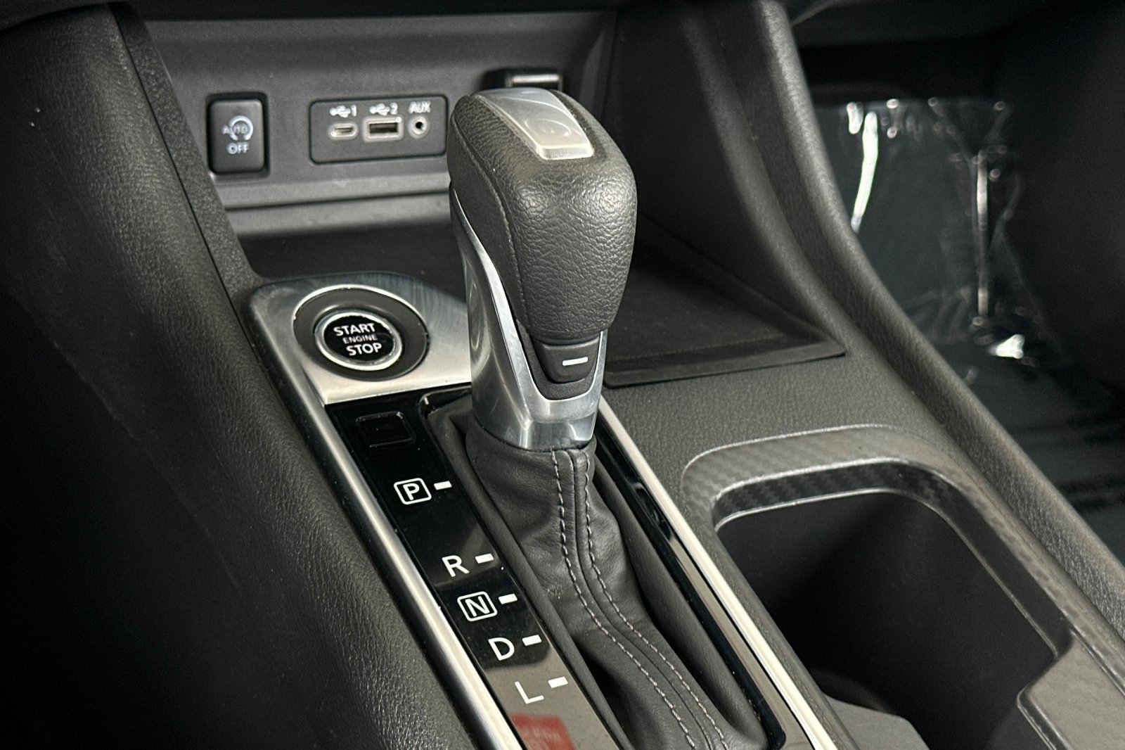 Used 2025 Nissan Sentra SV FWD image 17