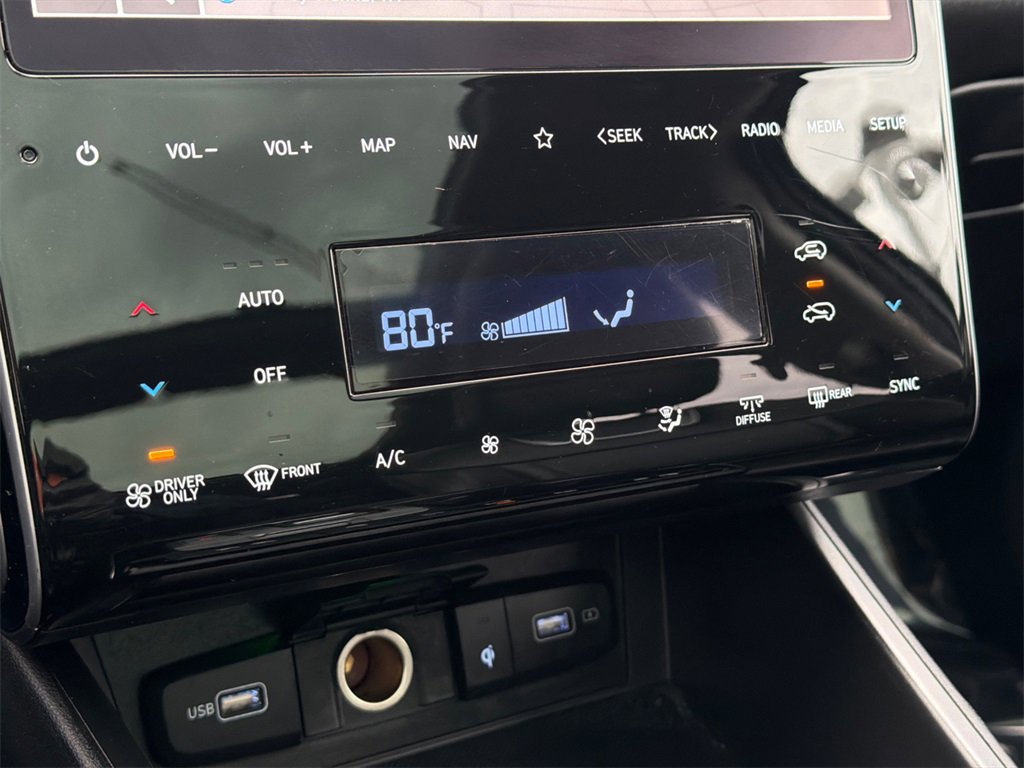 Used 2024 Hyundai Tucson Limited image 28