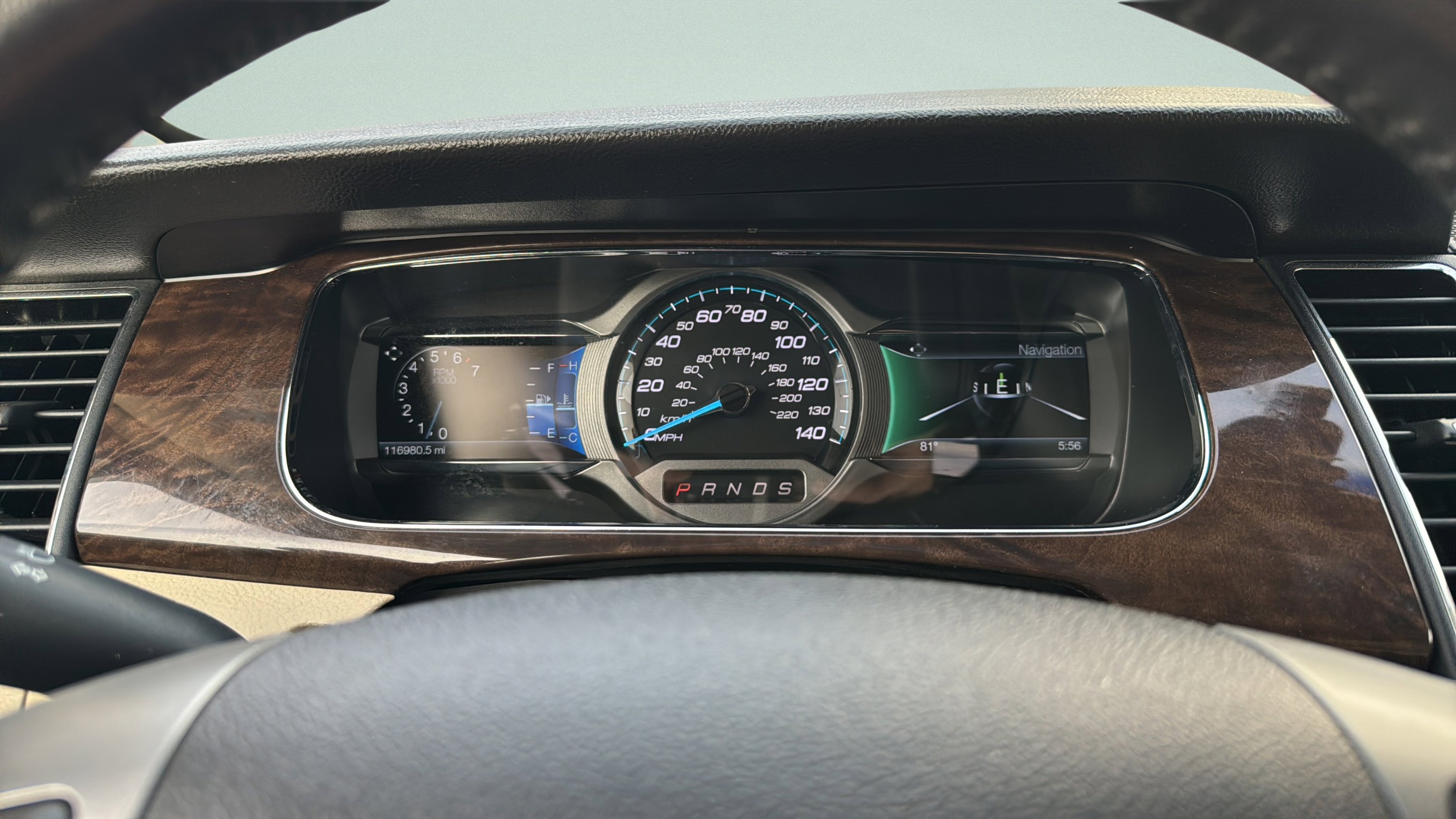 Used 2015 Ford Taurus Limited FWD image 13