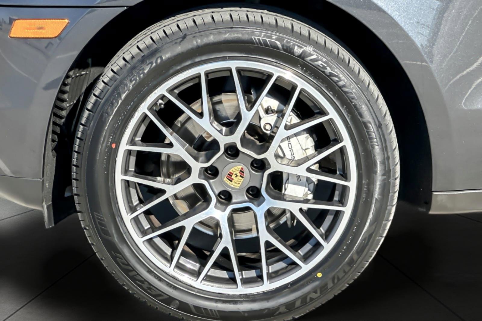 Used 2018 Porsche Macan S image 26