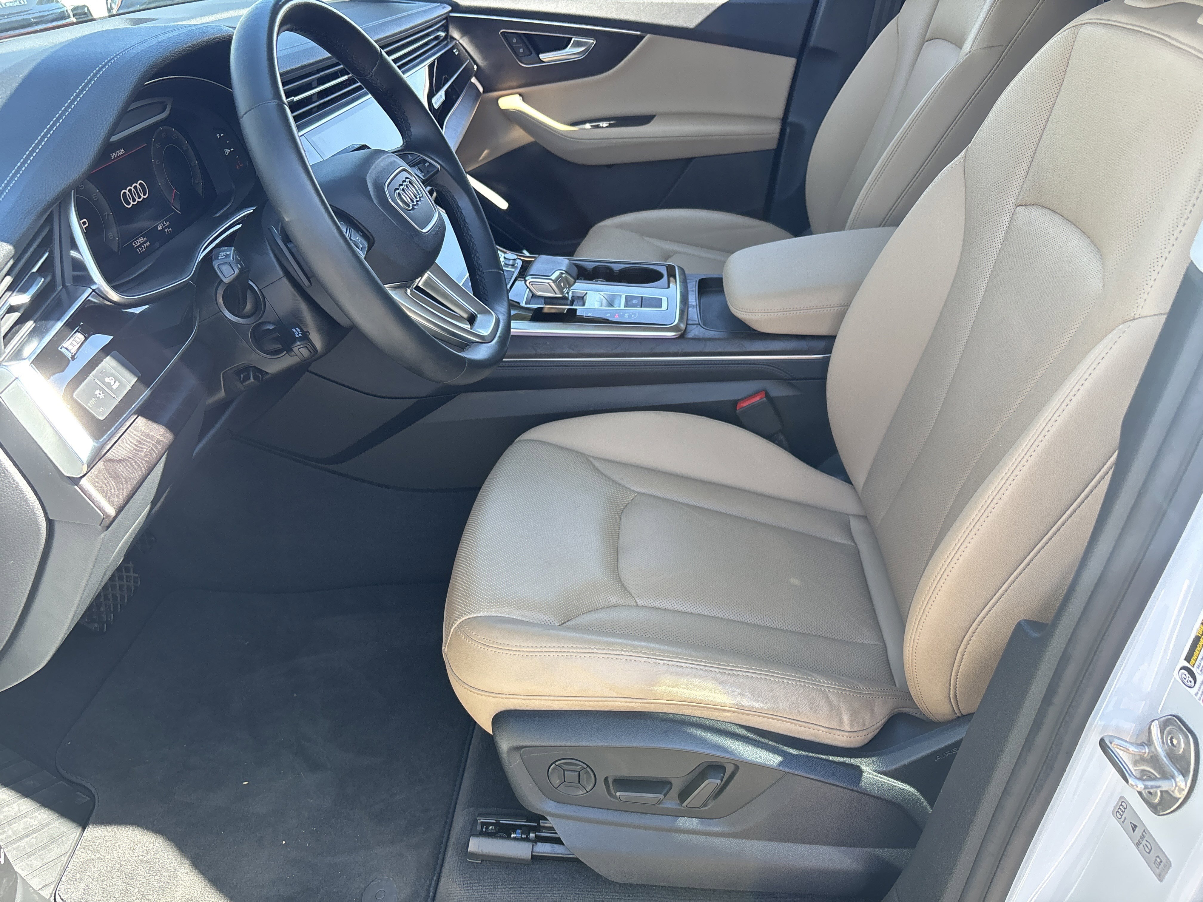 Used 2023 Audi Q7 Premium Plus w/ Premium Plus Package image 19