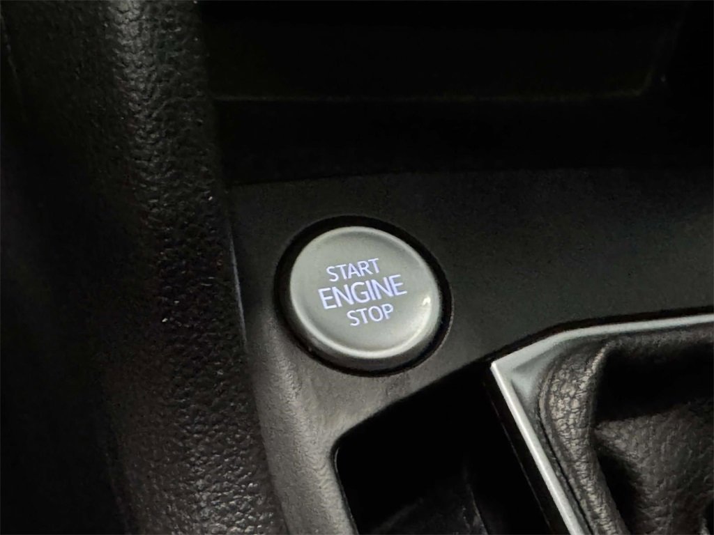 Used 2022 Volkswagen Taos SE image 27