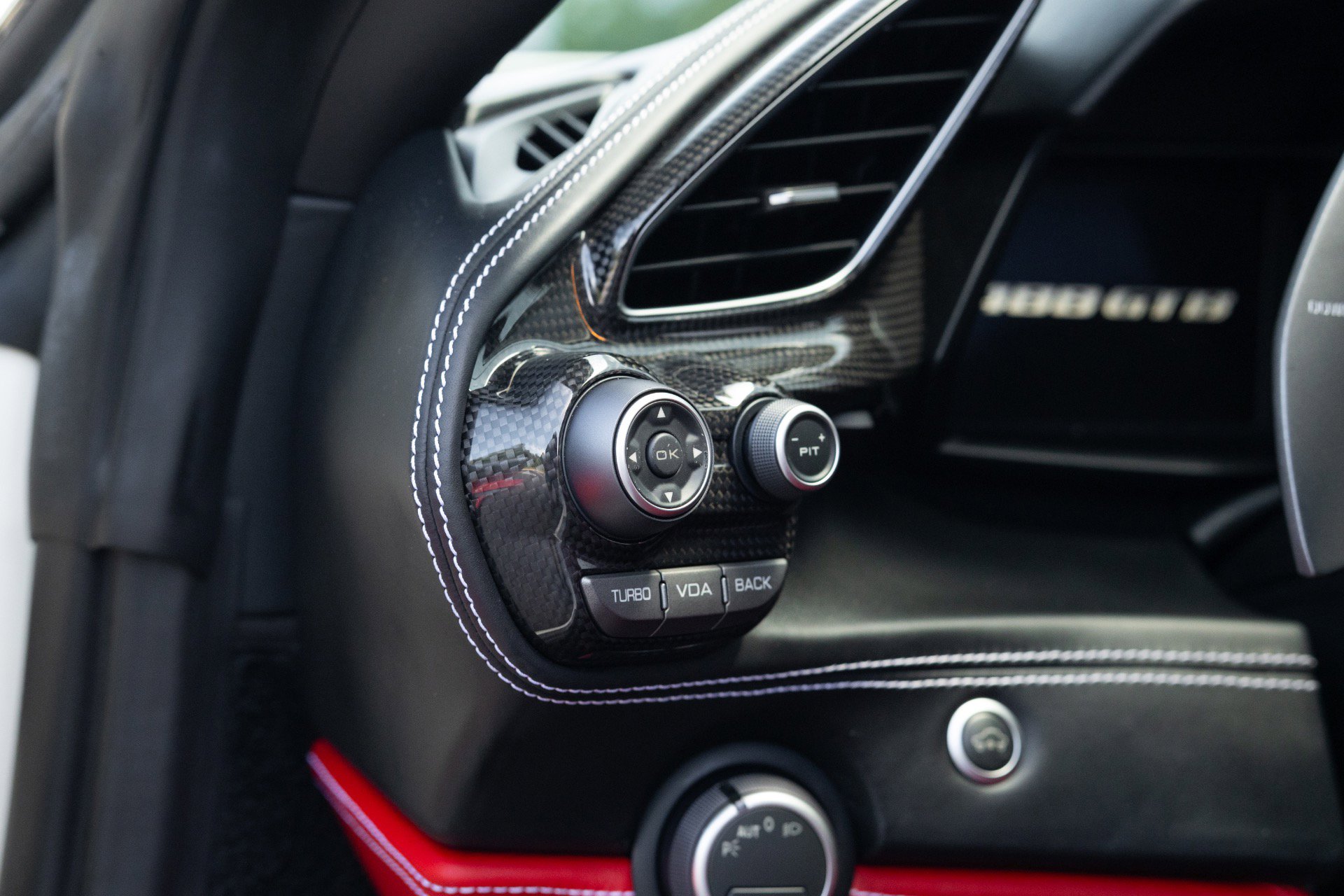 Used 2017 Ferrari 488 GTB RWD image 46