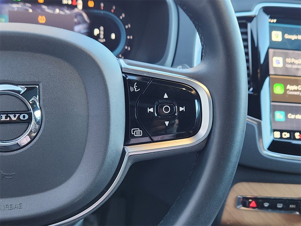 Used 2023 Volvo XC90 B5 Plus image 9
