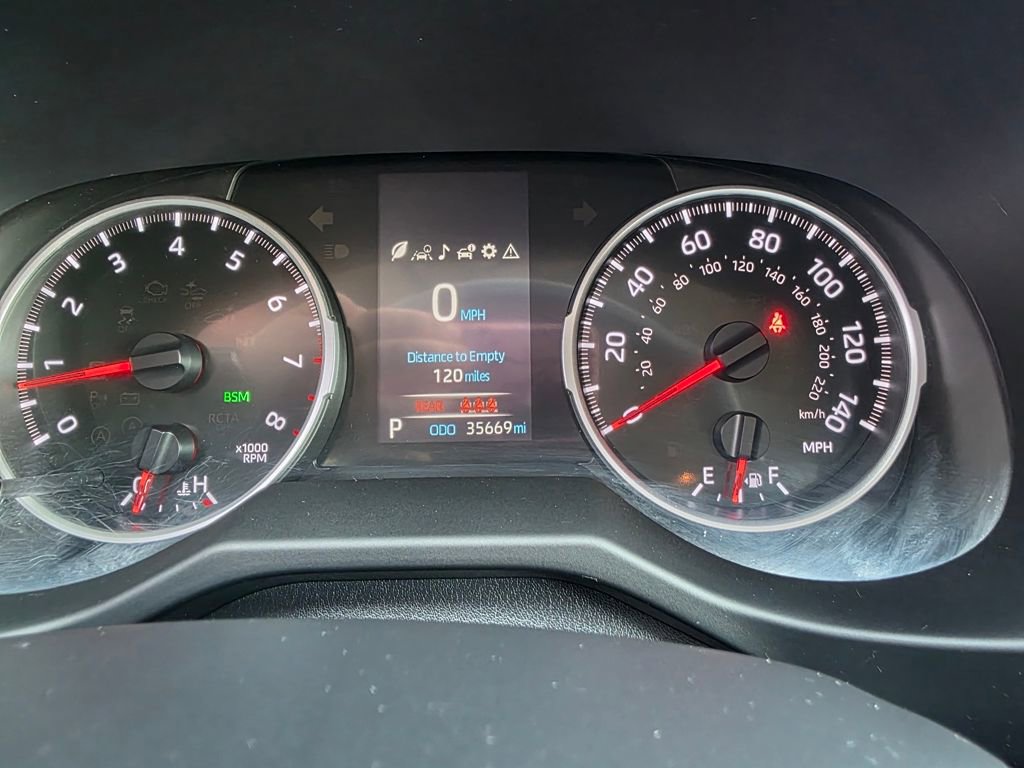 Used 2021 Toyota RAV4 XLE Premium image 12