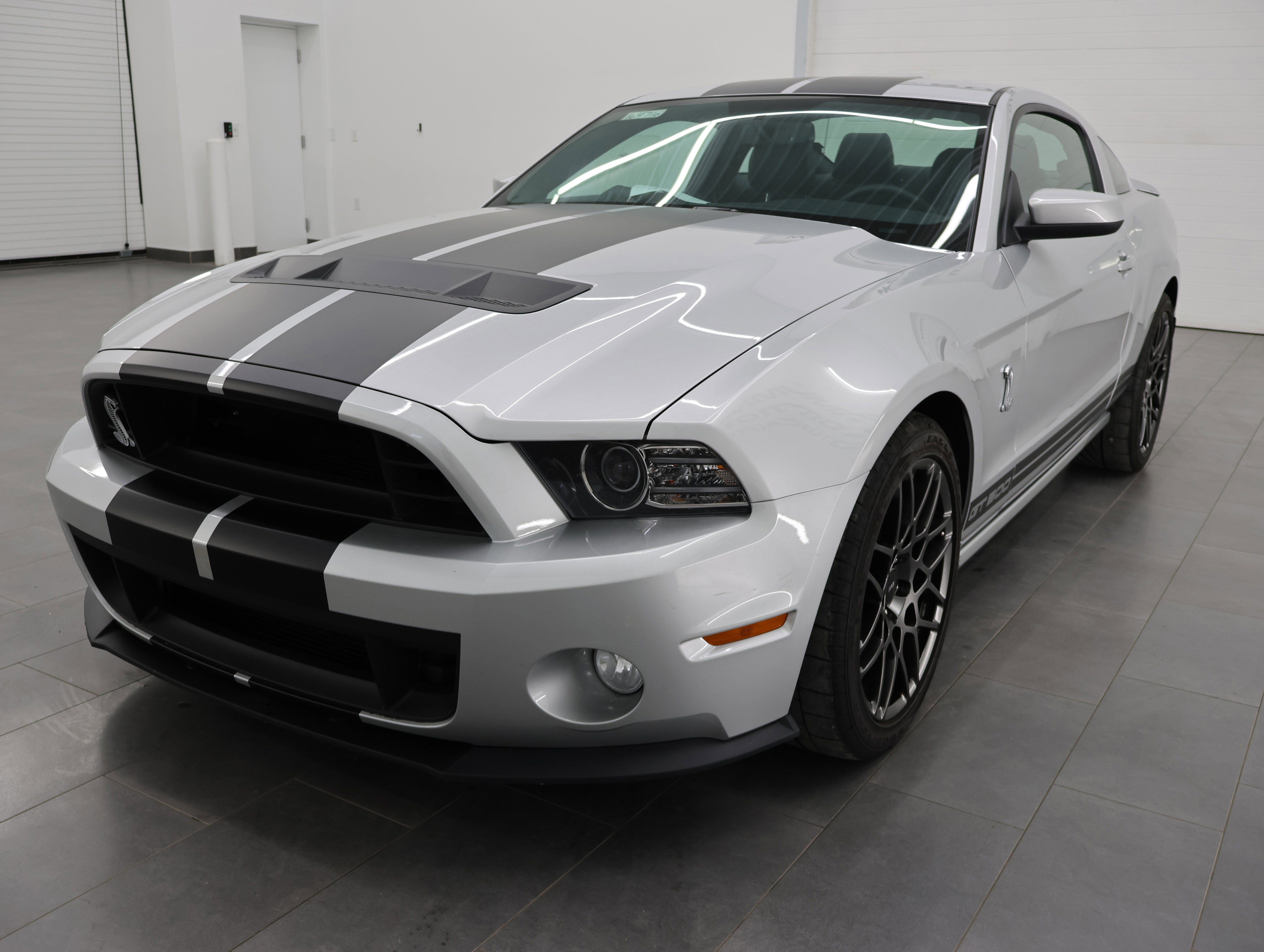 Used 2014 Ford Mustang Shelby GT500 w/ Equipment Group 821A RWD image 7