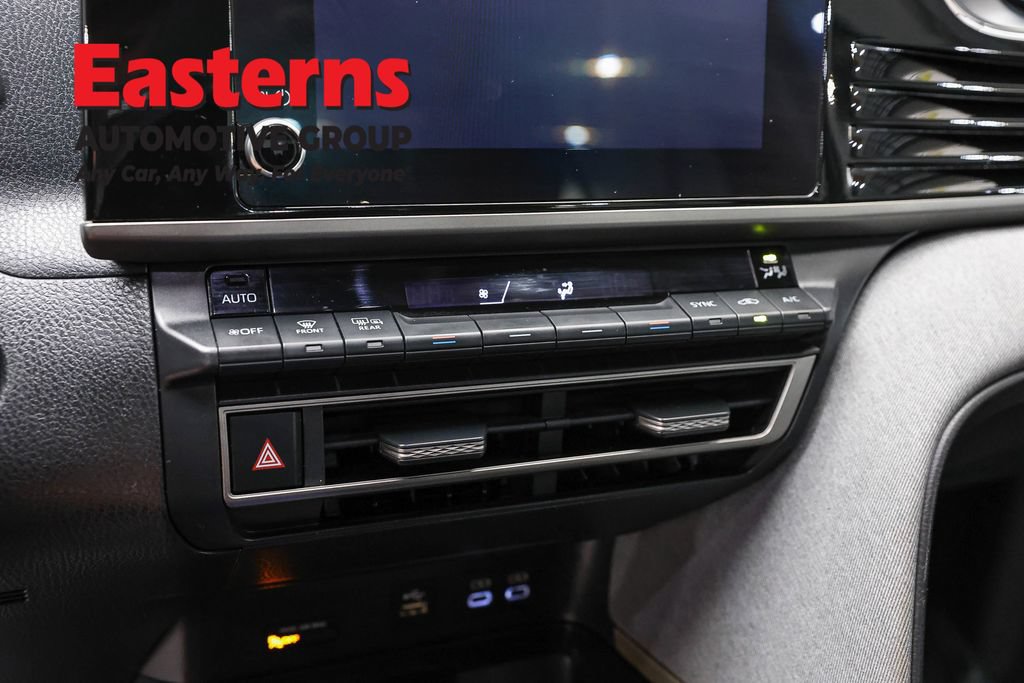Used 2025 Toyota Camry LE FWD image 18