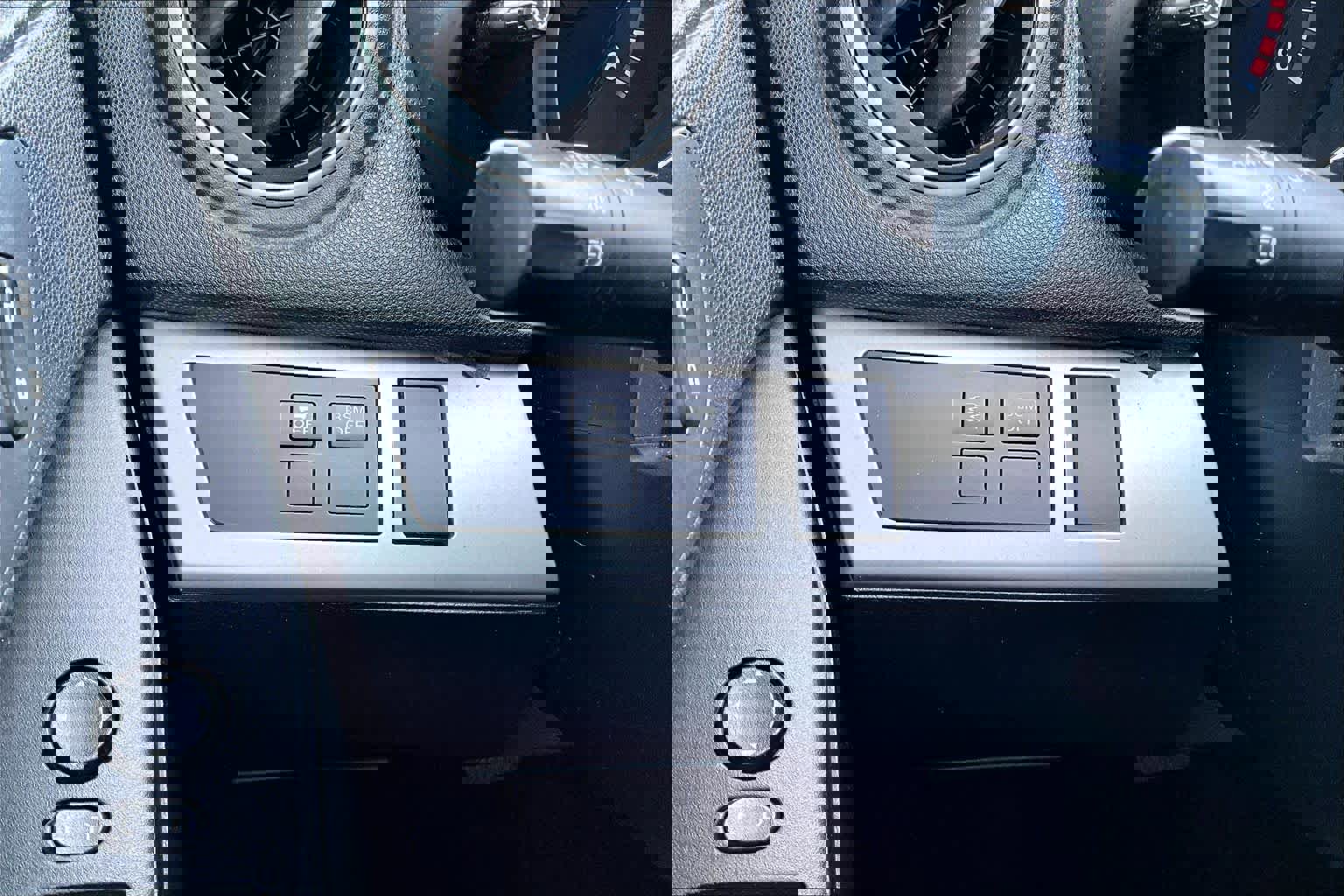 Used 2013 MAZDA MAZDA3 i Grand Touring image 25