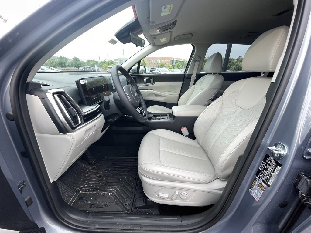 New 2025 Kia Sorento S image 24