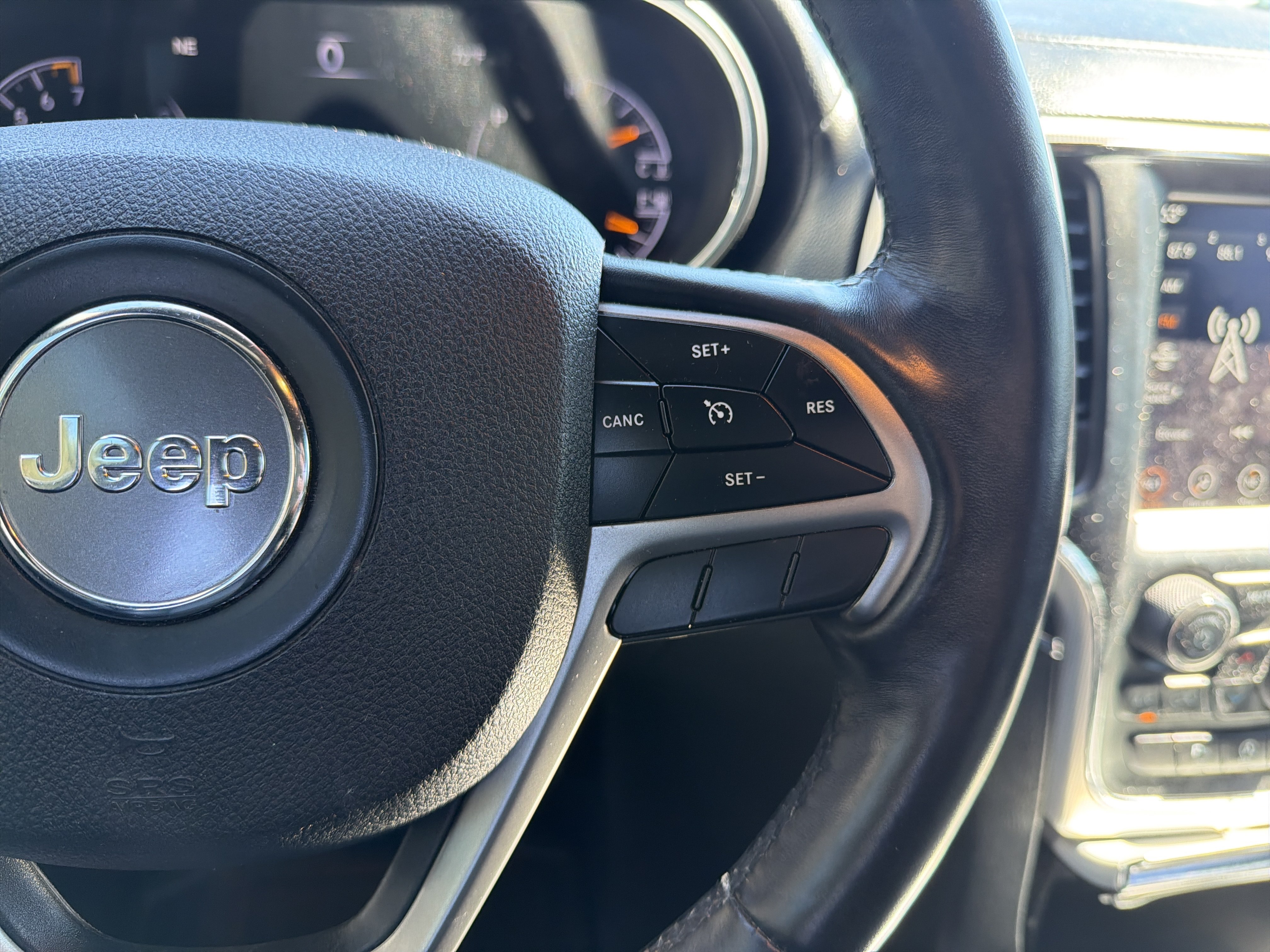 Used 2018 Jeep Grand Cherokee Limited AWD/4WD image 20
