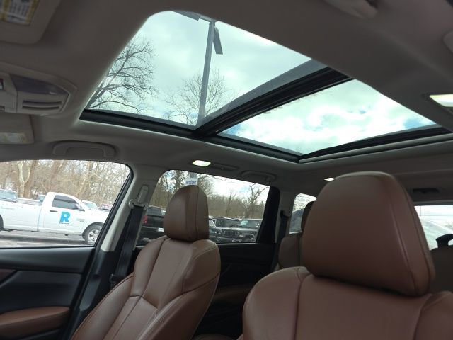 Used 2023 Subaru Ascent Touring image 3