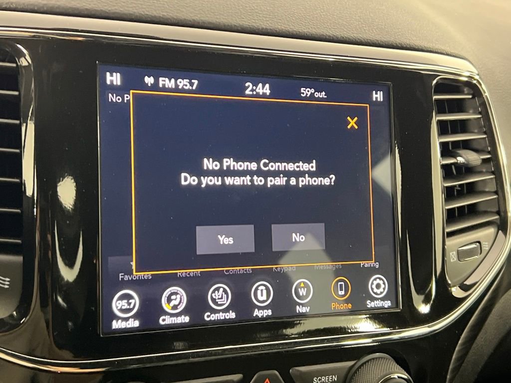 Used 2021 Jeep Grand Cherokee Laredo X image 80