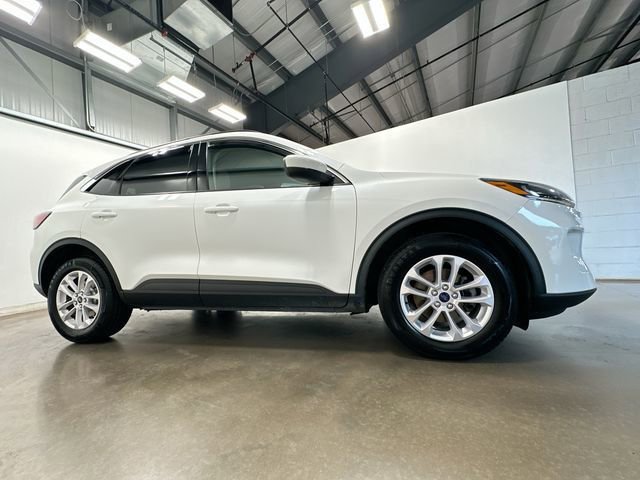 Used 2020 Ford Escape SE AWD/4WD image 3