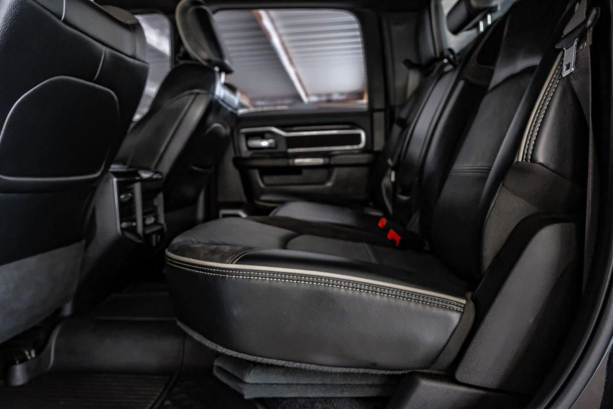 Used 2019 RAM 2500 Laramie w/ Black Appearance Package AWD/4WD image 37