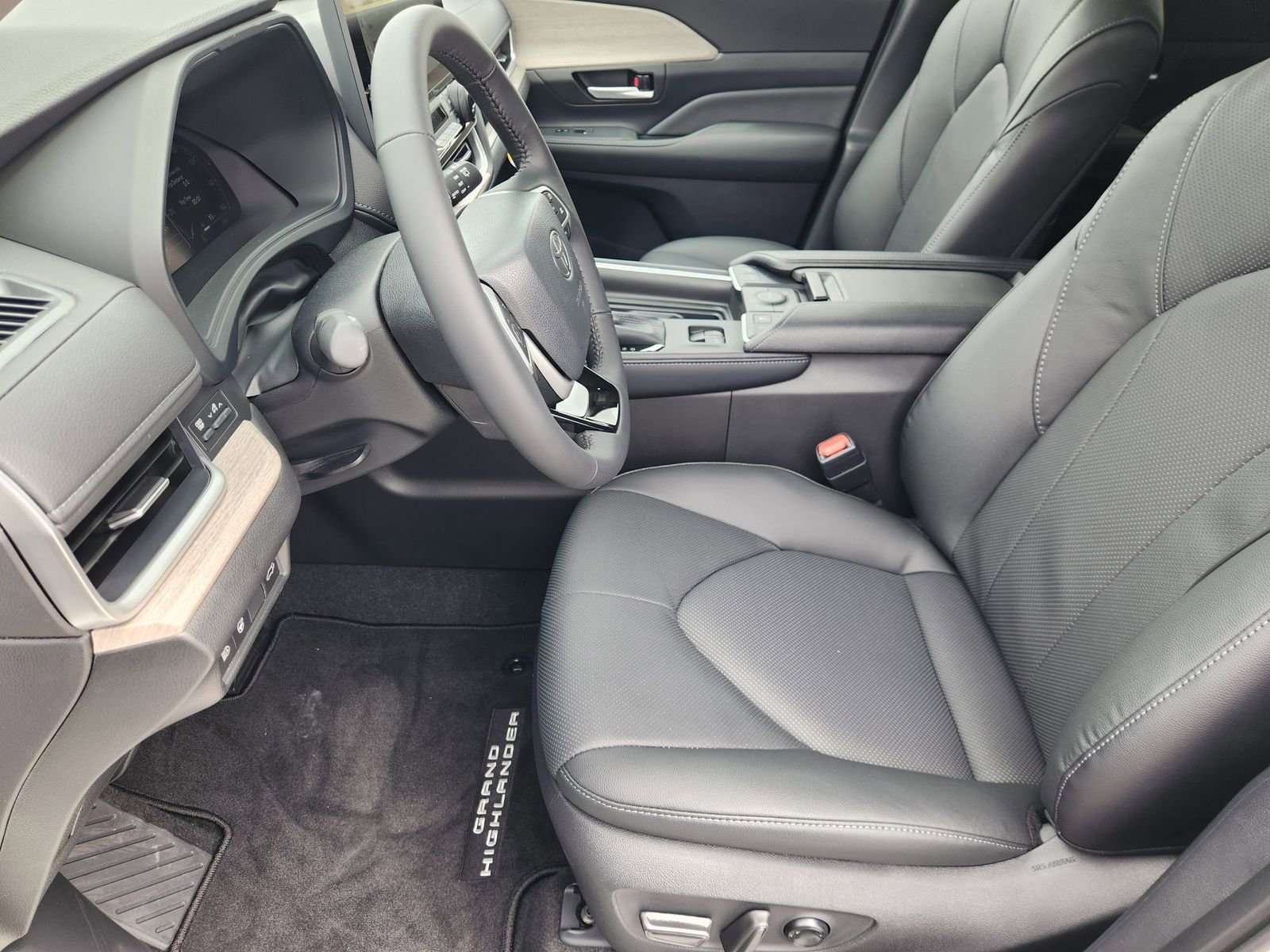 New 2026 Toyota Grand Highlander Limited image 14