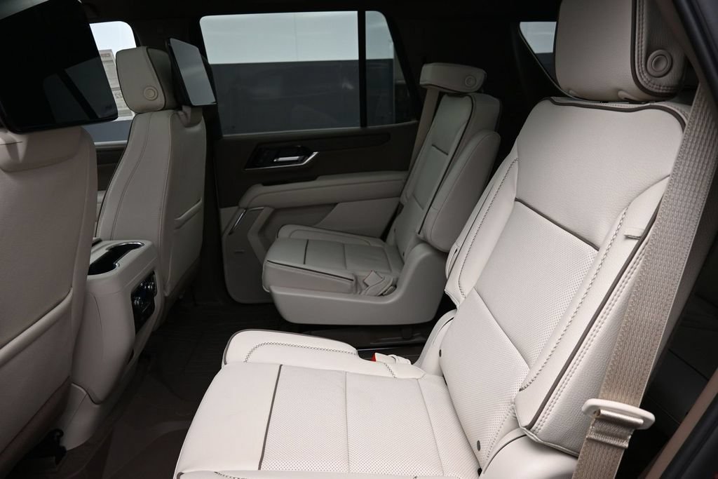 New 2026 GMC Yukon Denali w/ Denali Reserve Package AWD/4WD image 22