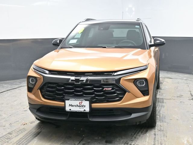 Used 2024 Chevrolet TrailBlazer RS w/ Driver Confidence Package image 2