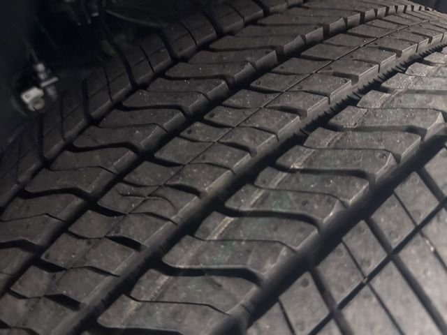 New 2026 Chevrolet Suburban Premier image 37